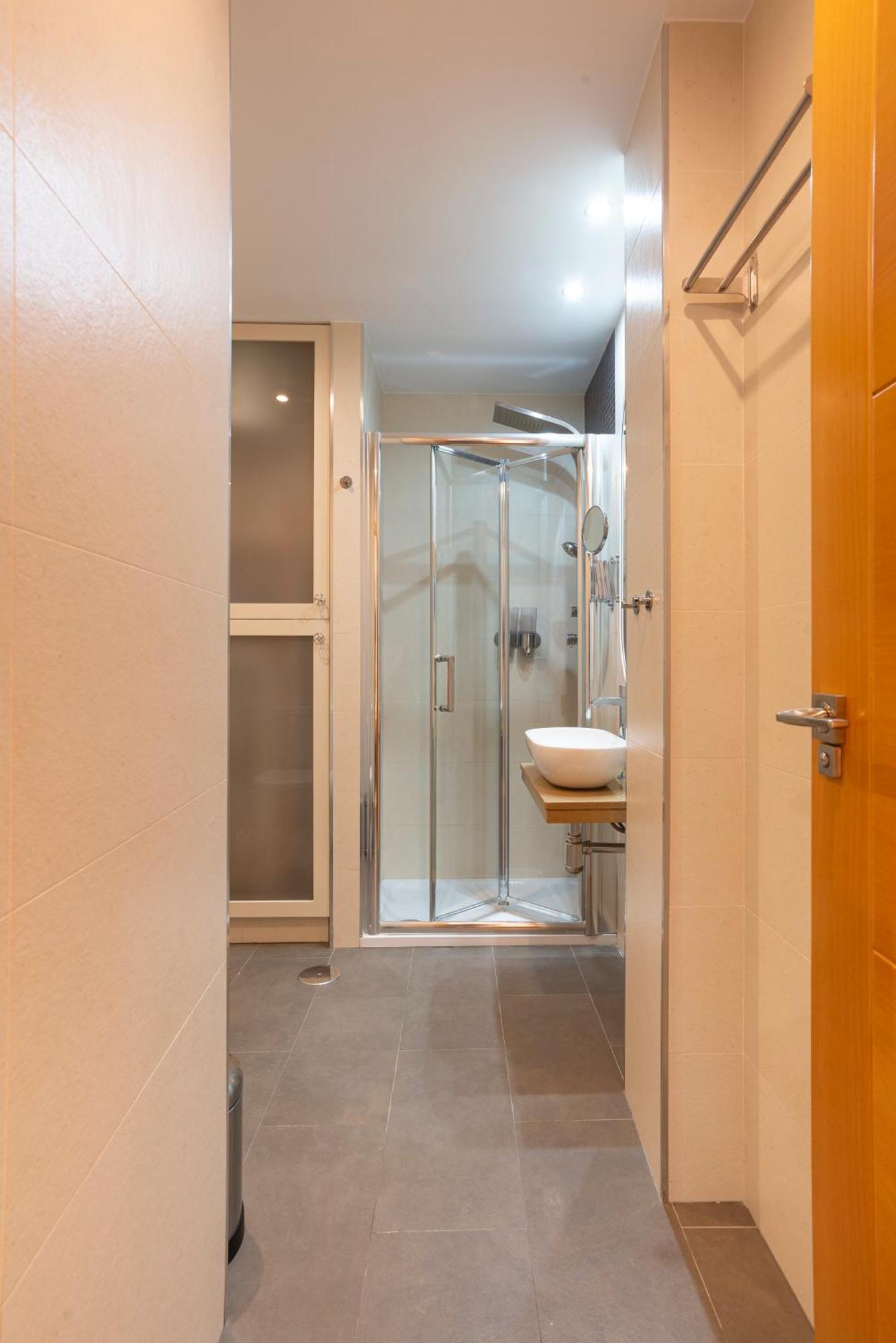 Apartment & Pool In Malaga City Center エクステリア 写真