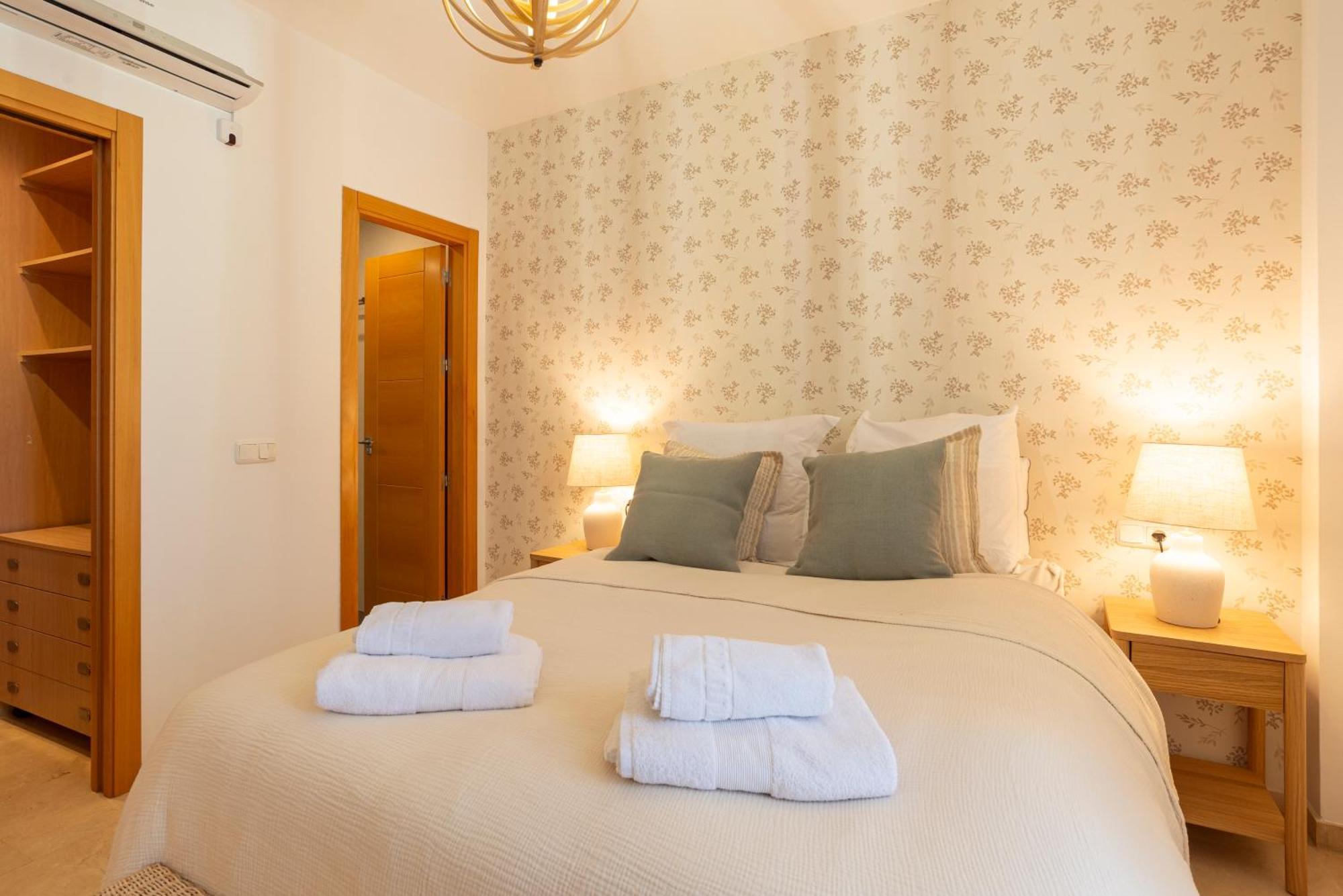 Apartment & Pool In Malaga City Center エクステリア 写真
